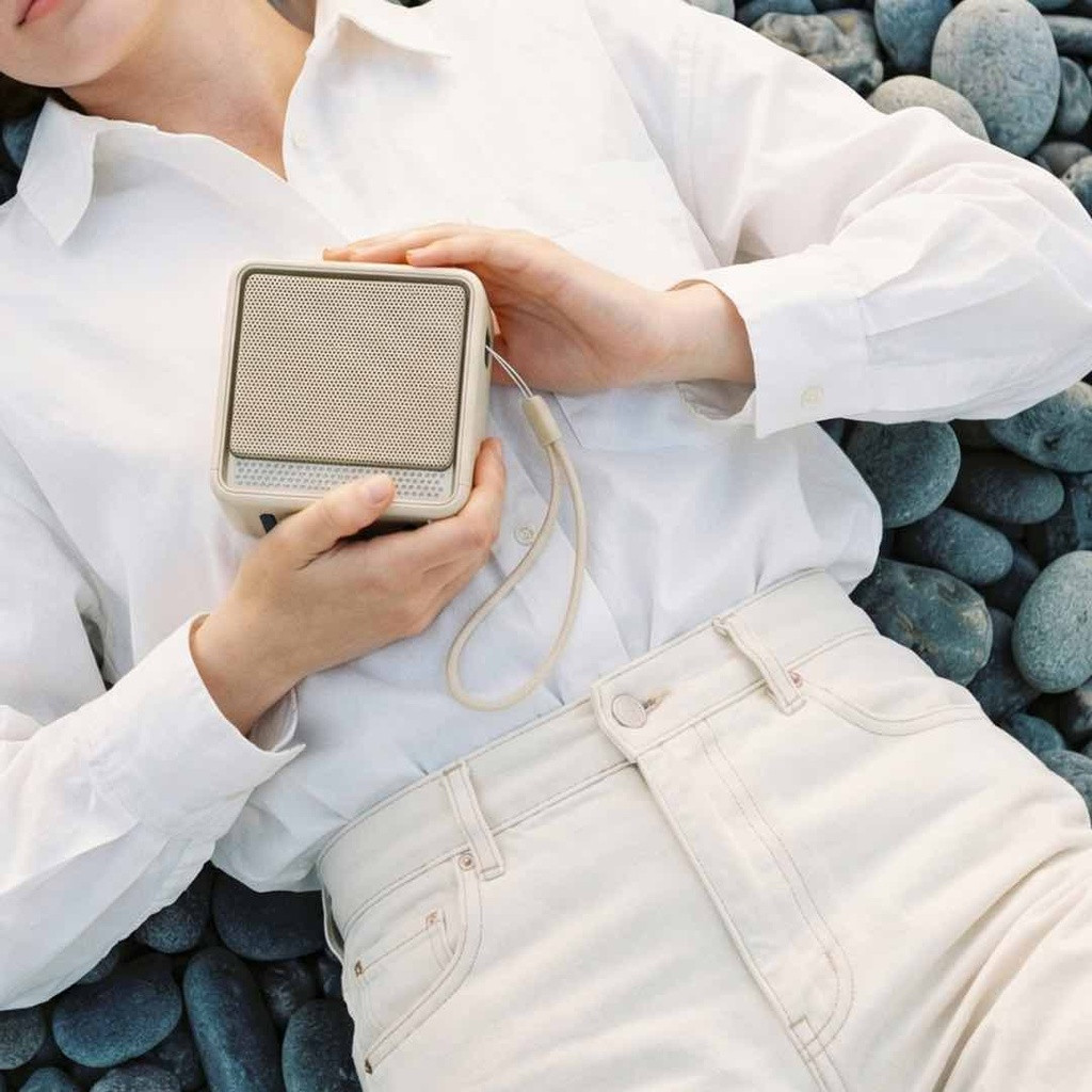 FELIX - @memorii Portable Wireless Speaker - Black / Silver