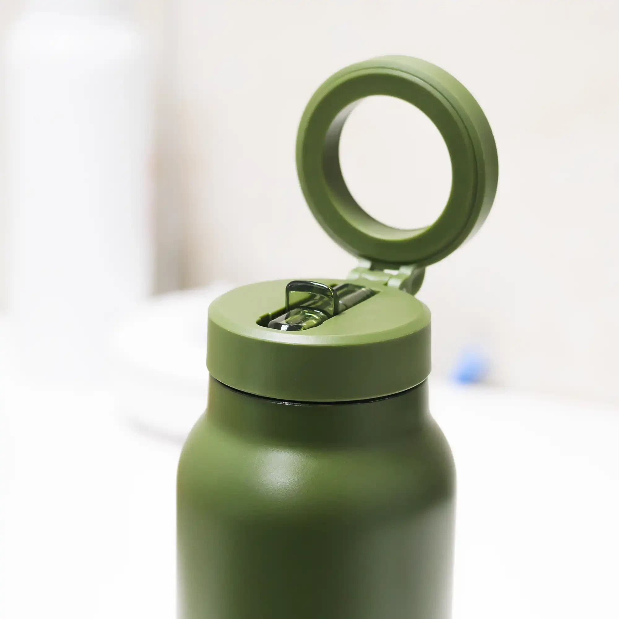 Magnetic Compatible Insulated Water Bottle