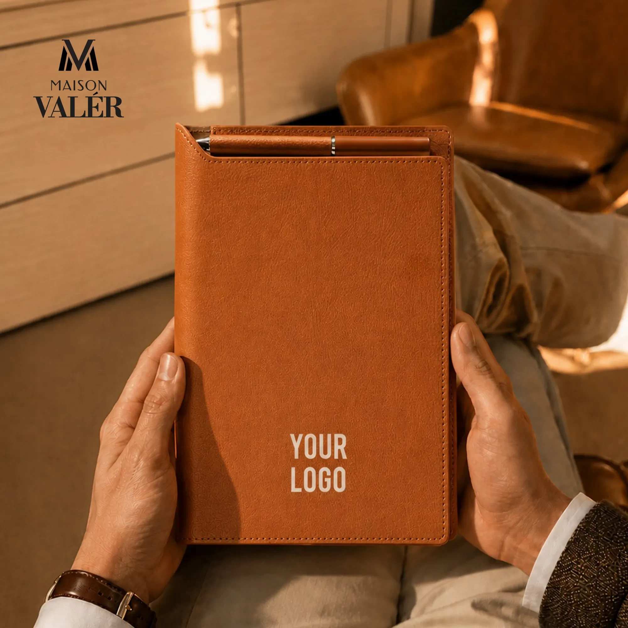 Maison Valer Executive Organizer with Magnetic Pen Holder